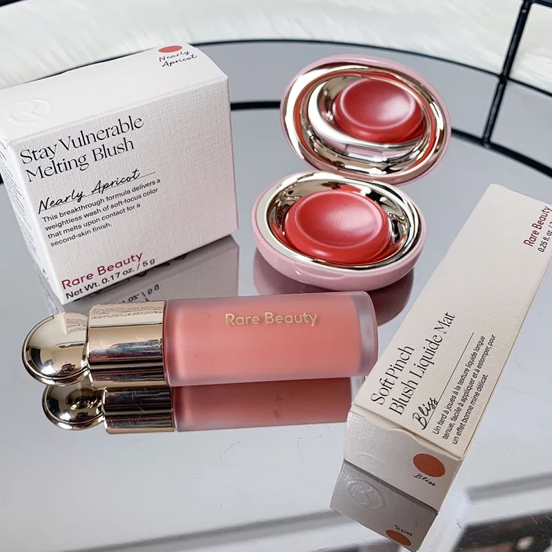 Rare Beauty Makeup Highlighter - レアビューティー リキッドブラッシュ ナチュラルグロー＆ブロンザースティック（ブロンズ） ウォータープルーフ・汗に強い・軽量 ロングラスティング リキッドハイライター