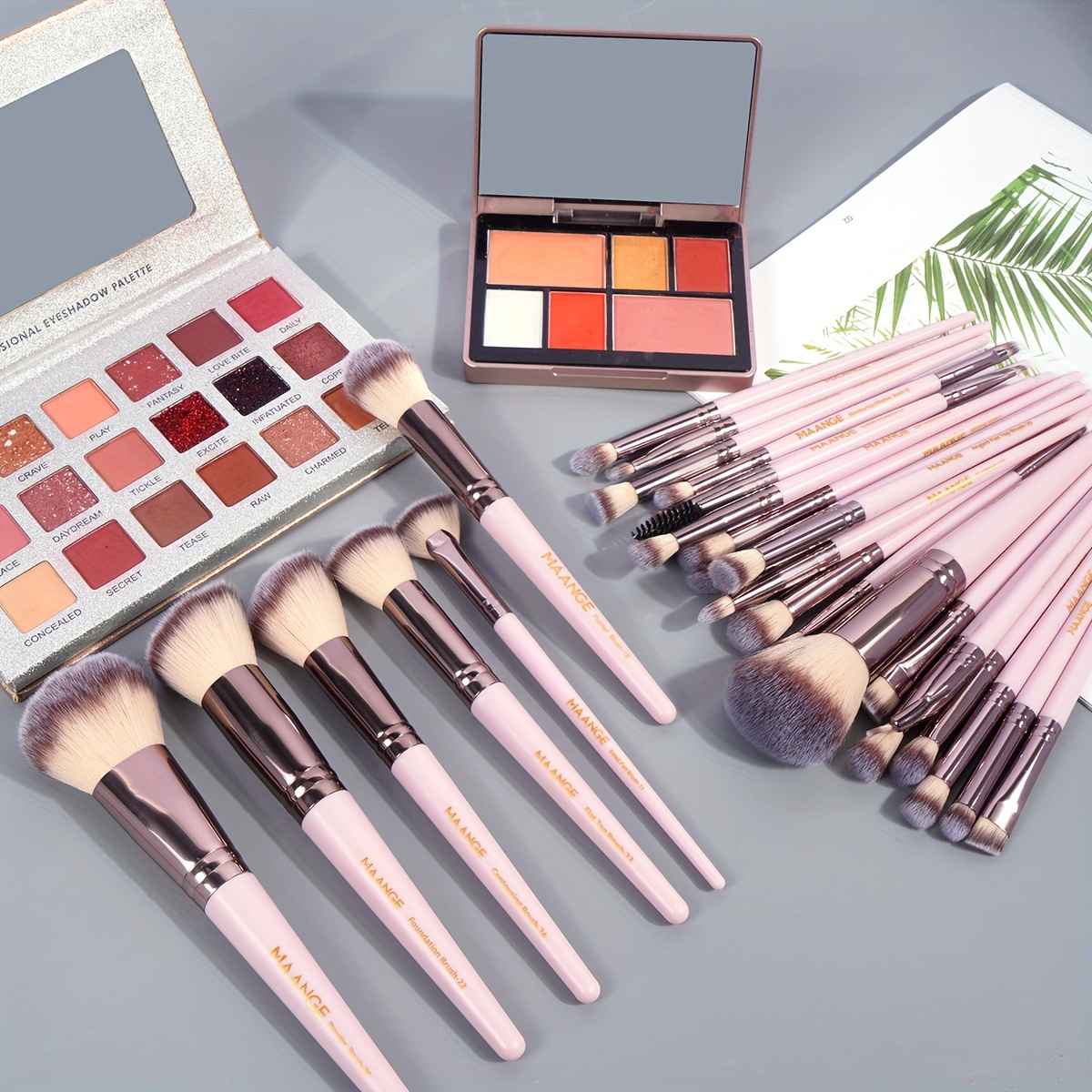 Maange-プロのメイクアップブラシセット,バッグ付き,フ - Huda Beauty Makeup Brush Set のレビューと価格