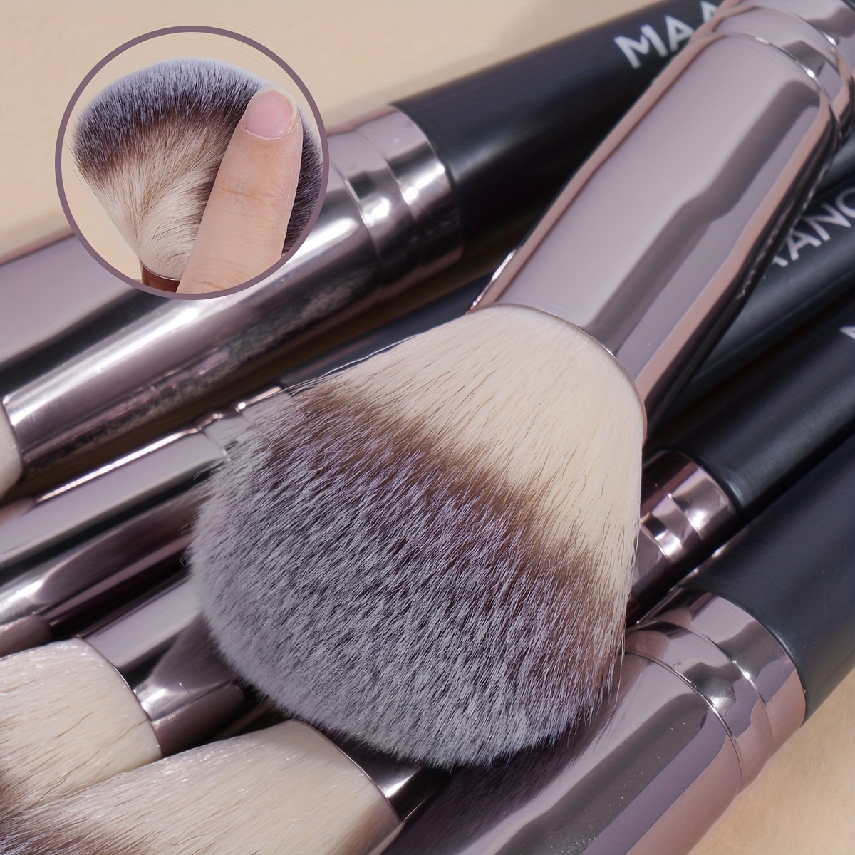 Maange-プロのメイクアップブラシセット,バッグ付き,フ - Huda Beauty Makeup Brush Set のレビューと価格