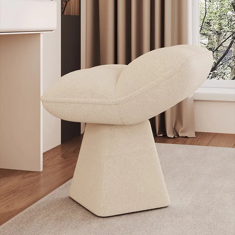 クリエイティブなドレッシングテーブルメイクアップスツール、リ - Beauty Makeup Table のレビューと価格