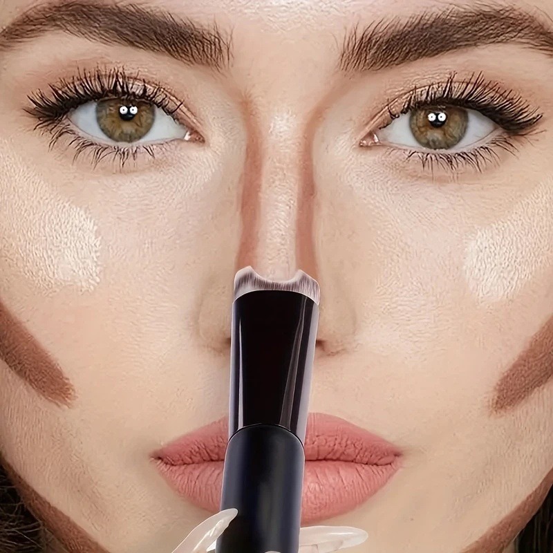 U字型デュアルヘッドメイクブラシ、ノーズコントゥアブラシセッ - Huda Beauty Makeup Brush Set のレビューと価格