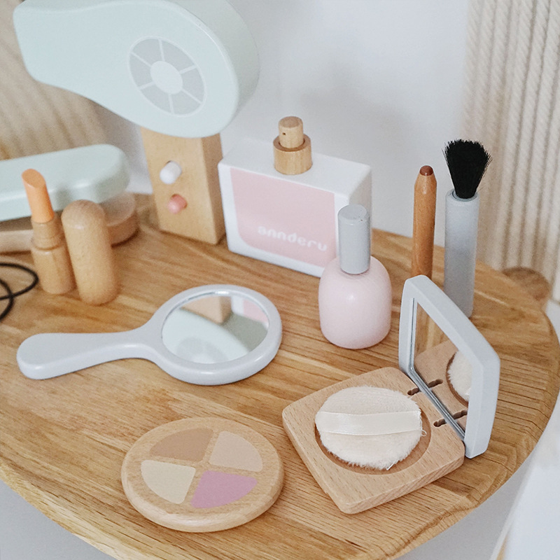 新しい子供用木製シミュレーションメイクアップおもちゃセット、 - Makeup Beauty Makeup Game のレビューと価格