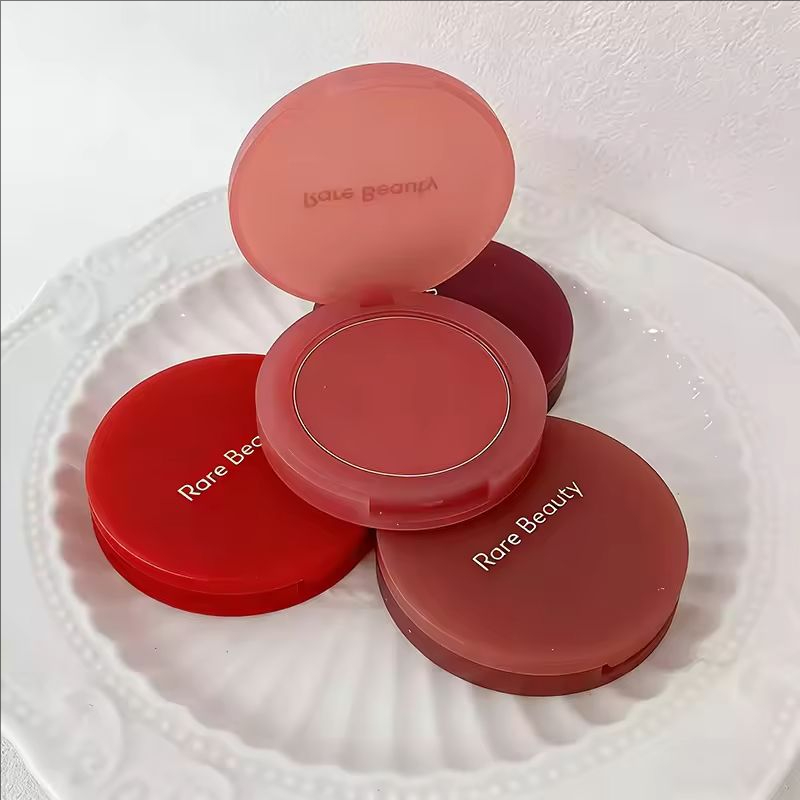 レアビューティー ソフトピンチ マット バウンシー ブラッシ - Rare Beauty Makeup Highlighter のレビューと価格